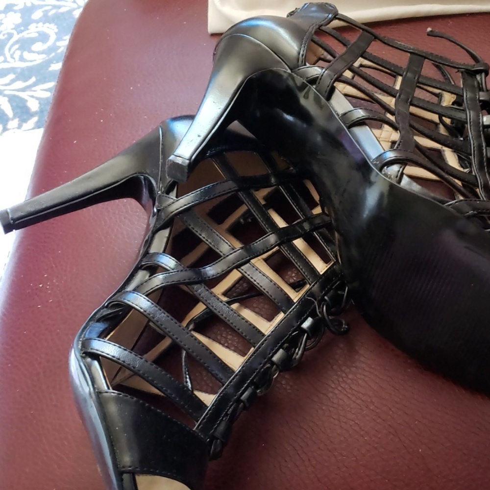 Shoes - Picture 2 of 2